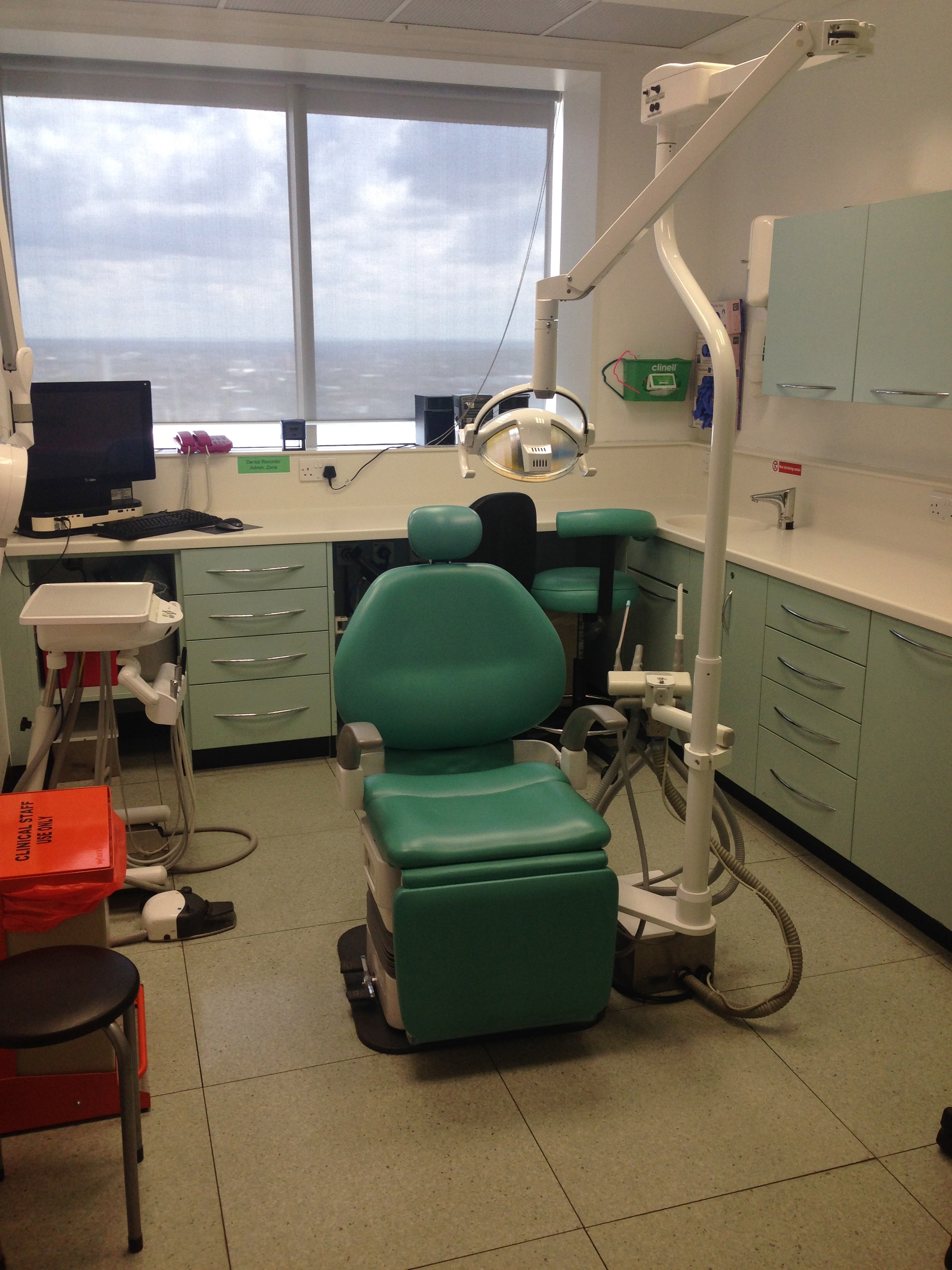 5a - Dental chair in side room