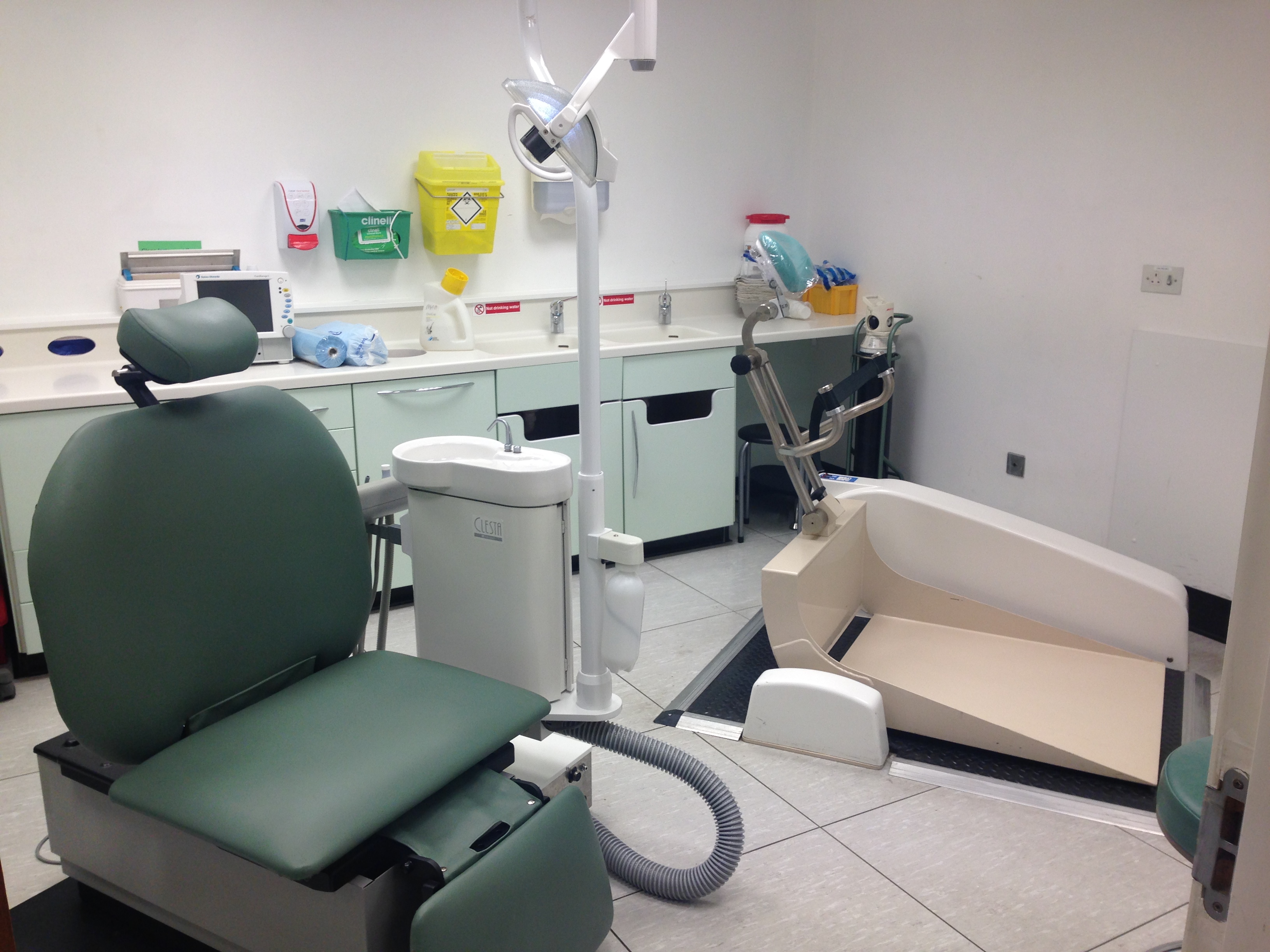 6 - Bariatric dental chair