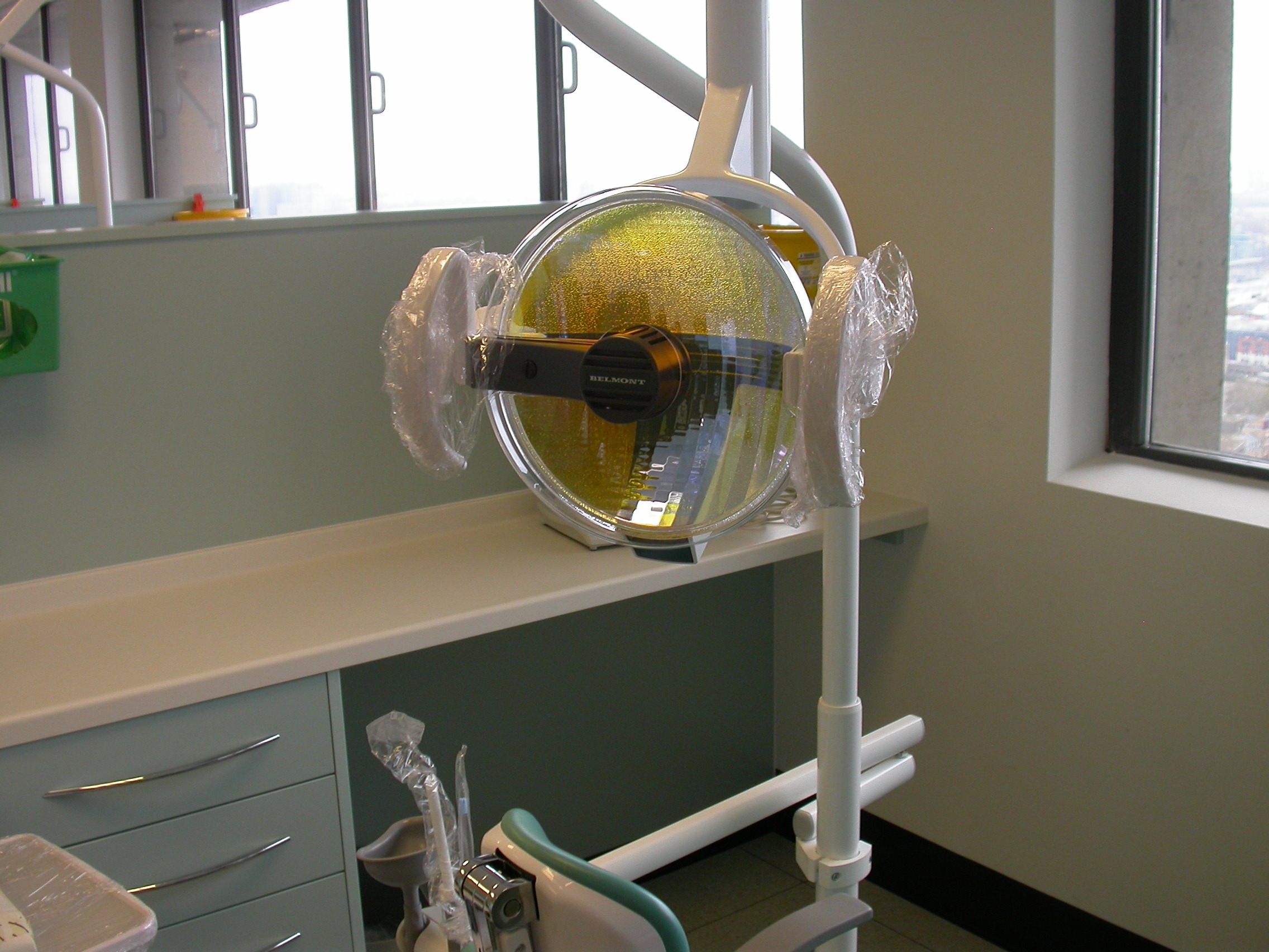 7. Dental lamp