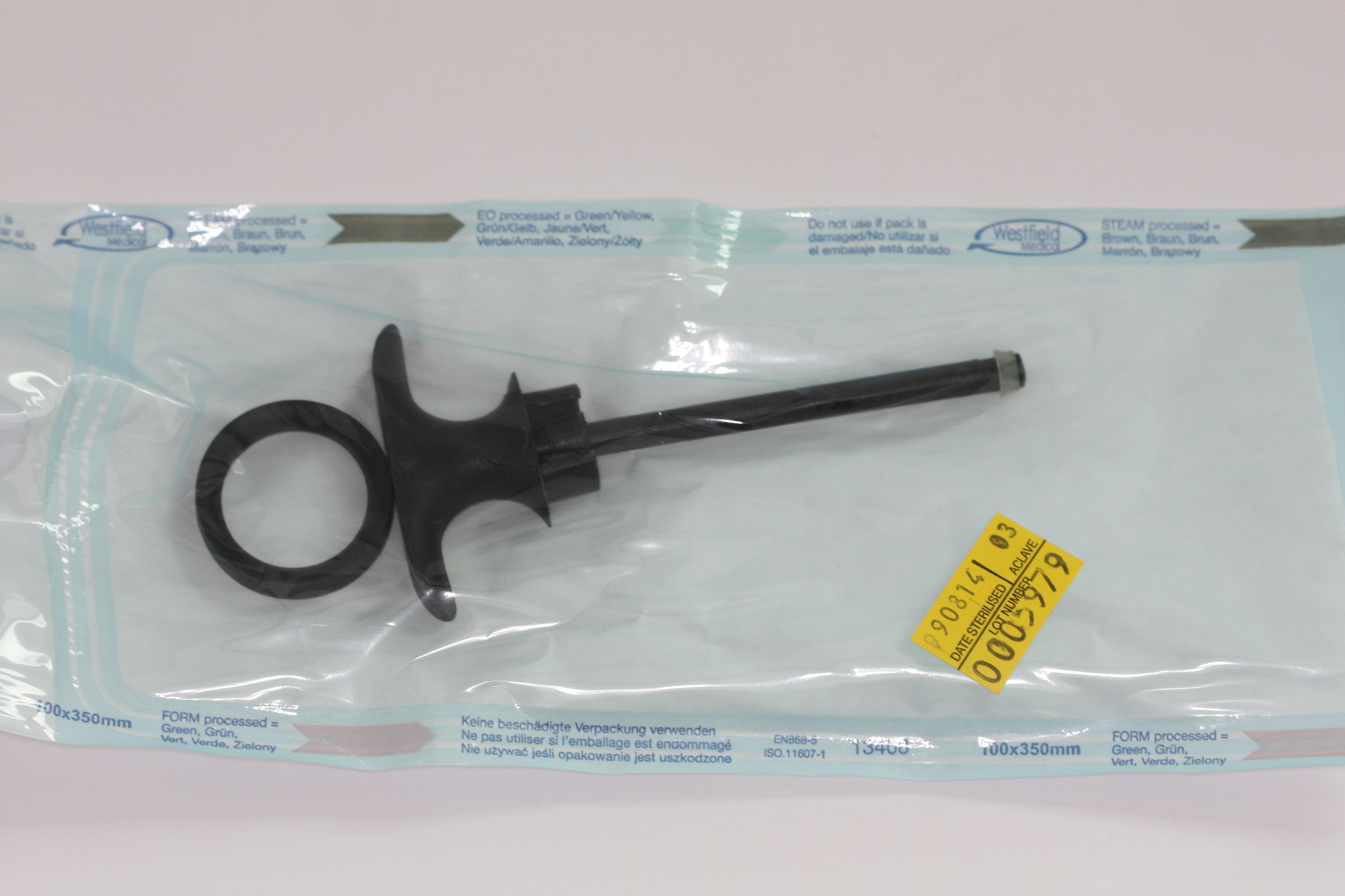 7 - Plastic handle in packet